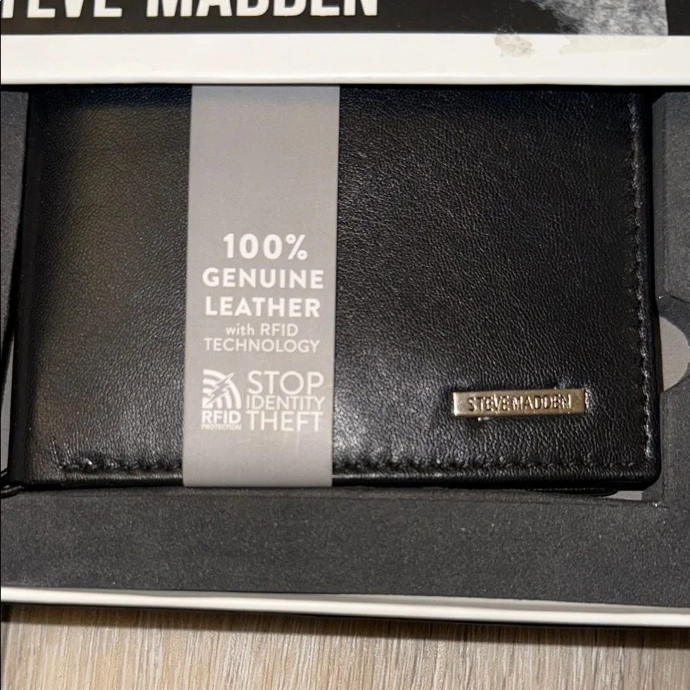 Steve Madden Black Wallet & Money Clip Sleek Design RDIF Genuine Leather